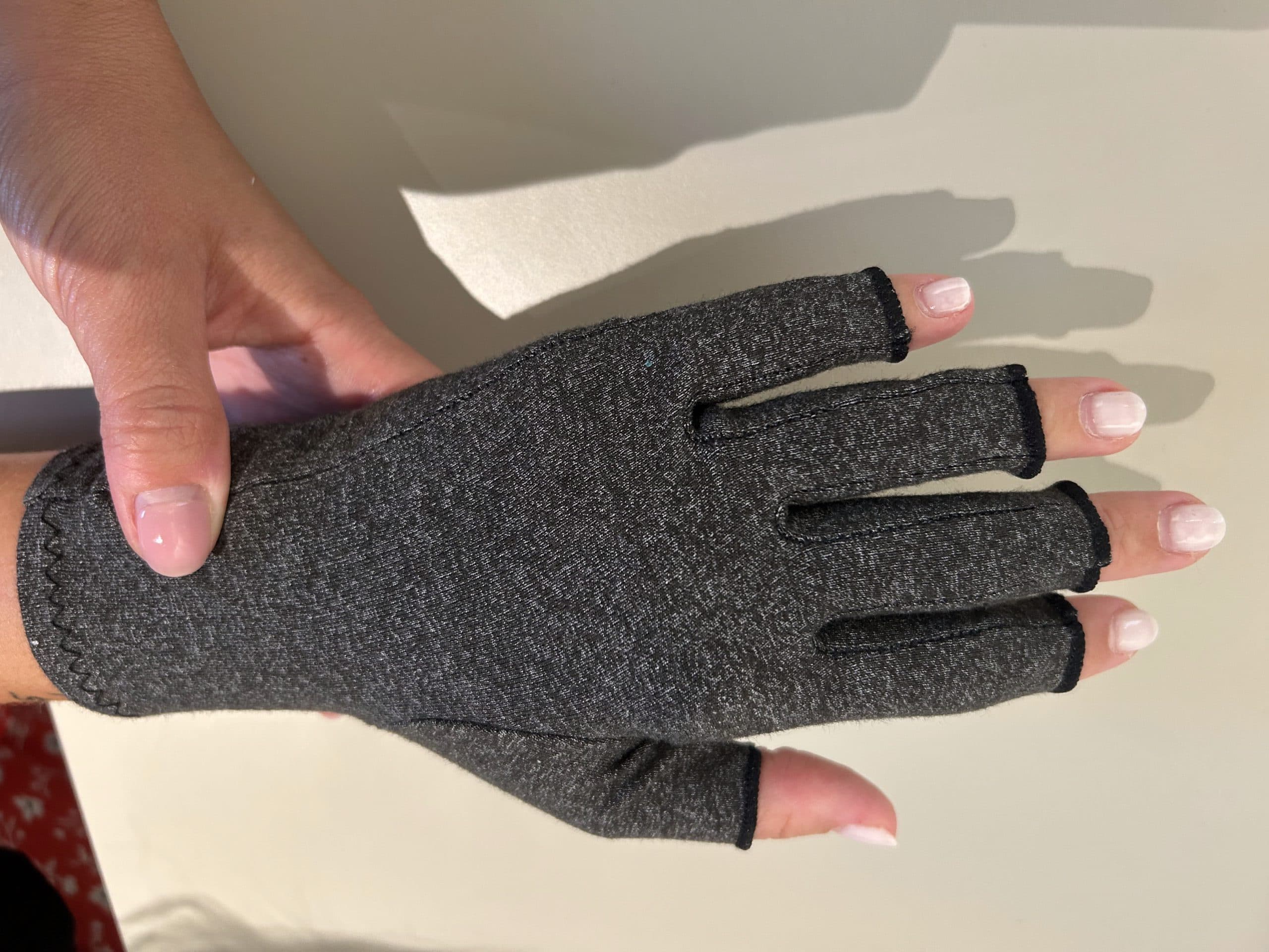 Arthritis compression gloves (2)