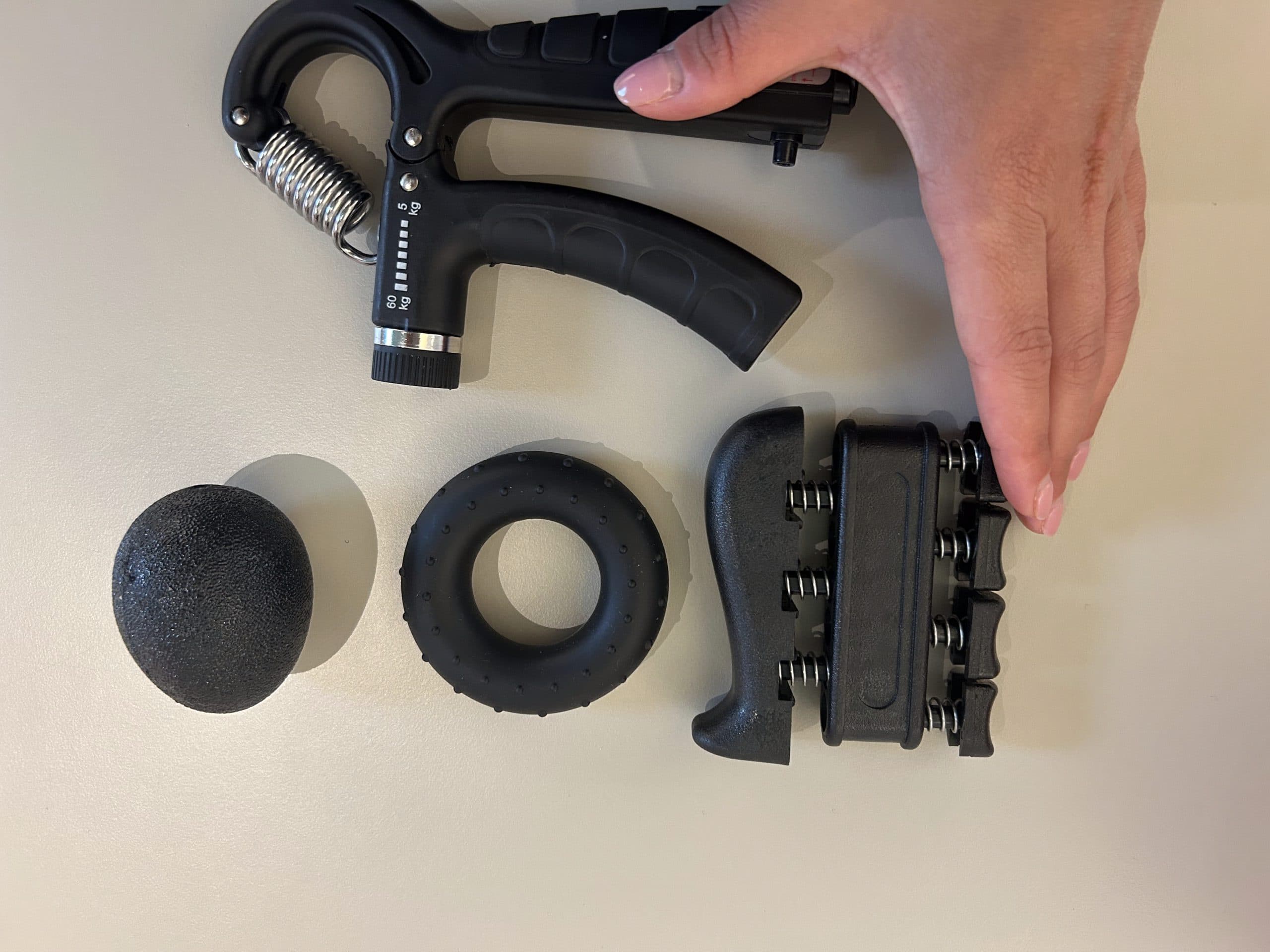 Hand strengthening kit